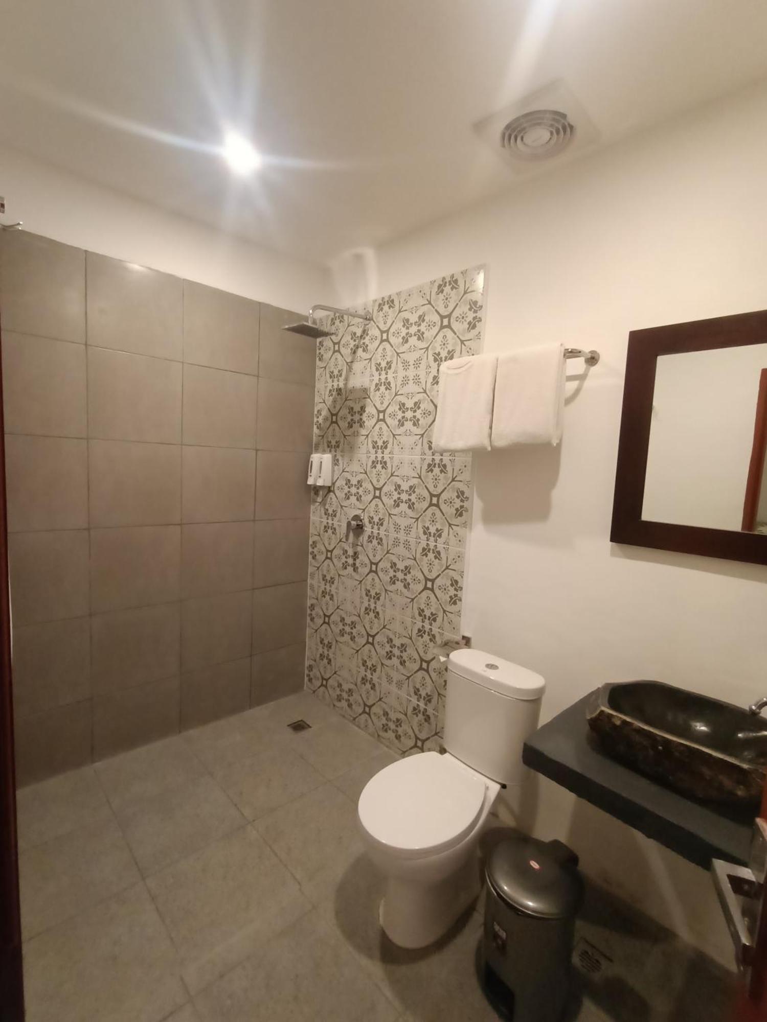 Attara Inn סנגיגי מראה חיצוני תמונה